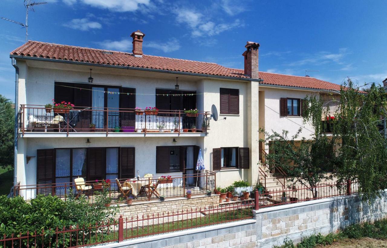 Apartment Kuki Porec Esterno foto